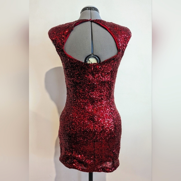 Guess Claudia Red Sequin cocktail dress size 8 - Picture 3 of 5